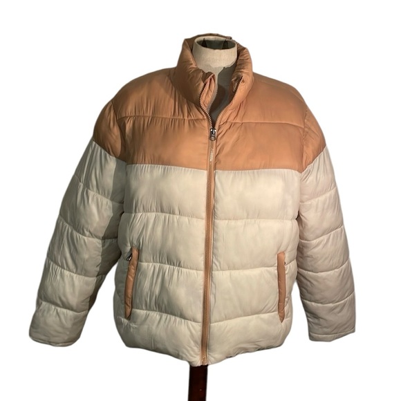 Time and Tru women’s tan and cream puffer coat.  Size 1X. - Picture 9 of 12